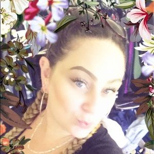 Meet your Posher, Desiree